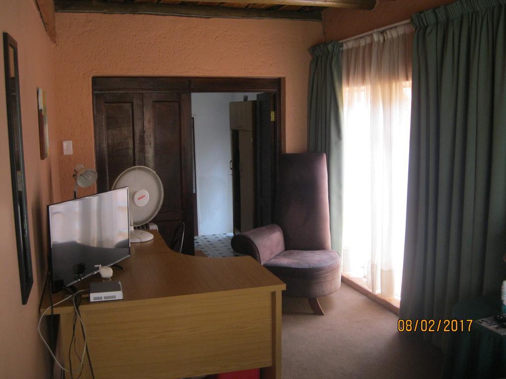 Treetops & Treats Guest House Pretoria Exterior photo